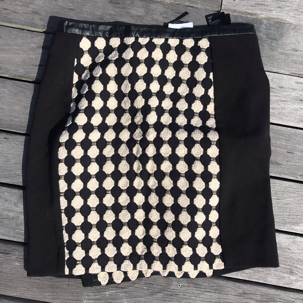 H&M fitted black and white dress skirt